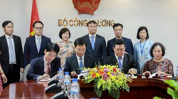 Bộ Công Thương và Công ty TNHH MM Mega Market Việt Nam ký kết Biên bản ghi nhớ hợp tác