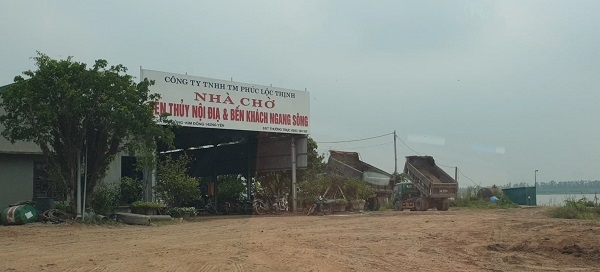 Hưng Yên: Hàng loạt bến bãi kinh doanh VLXD ngang nhiên hoạt động trong mùa mưa lũ?
