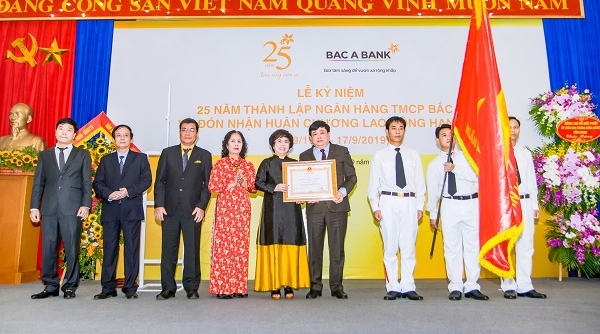 Ngân hàng Bắc Á kỷ niệm 25 năm thành lập và đón nhận huân chương