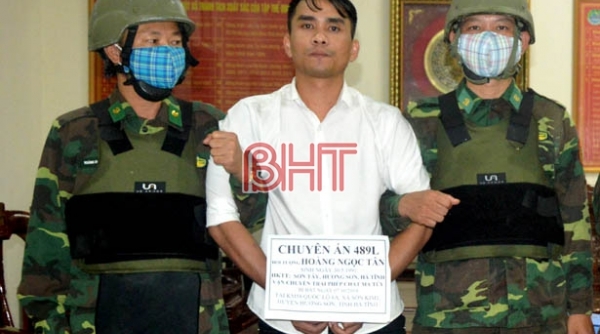 Hà Tĩnh: Bắt đối tượng vận chuyển 6 bánh heroin bằng xe máy