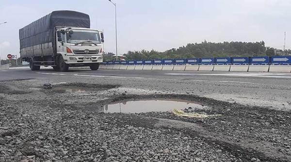 Xử lý dứt điểm hư hỏng nút giao cao tốc Đà Nẵng-Quảng Ngãi trước 15/10