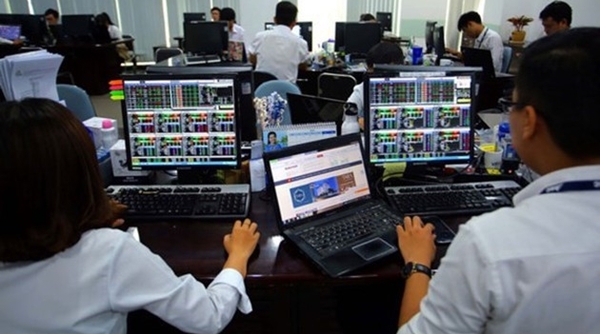 Chậm công bố thông tin, hai doanh nghiệp bị phạt 130 triệu đồng