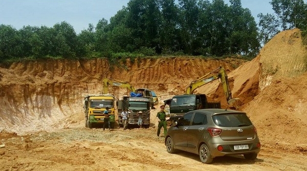 Phú Thọ: Xử phạt, yêu cầu dừng khai thác khoáng sản trái phép tại địa bàn xã Hà Lương