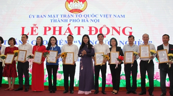 Hà Nội tiếp nhận hơn 7,2 tỷ đồng tiền ủng hộ Quỹ 'Vì người nghèo' năm 2019
