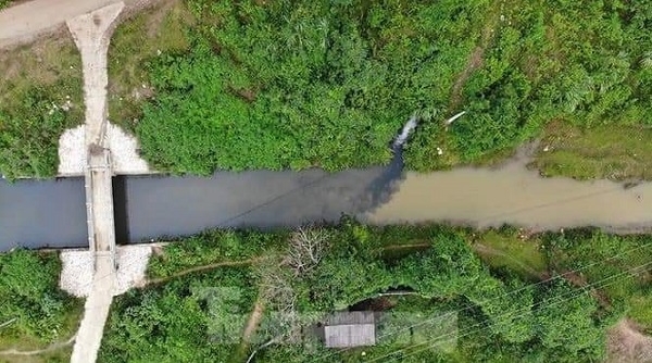 Bộ TNMT đề nghị tỉnh Hòa Bình kiểm tra, làm rõ thông tin vụ nước sạch sông Đà nhiễm dầu