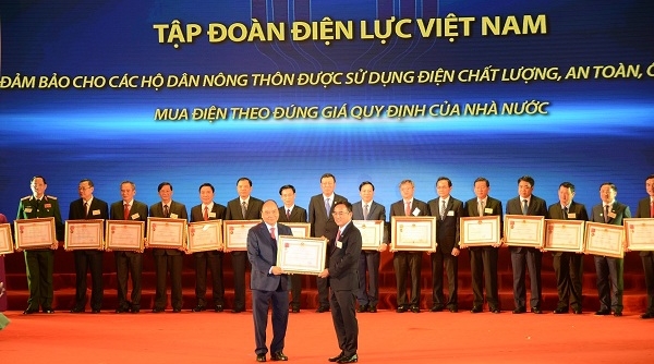 EVN đón nhận Huân chương Lao động hạng Nhất vì những đóng góp xuất sắc trong xây dựng nông thôn mới