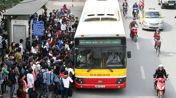 Hà Nội: Trộm cắp tài sản tại các điểm dừng, đỗ xe buýt diễn ra phức tạp