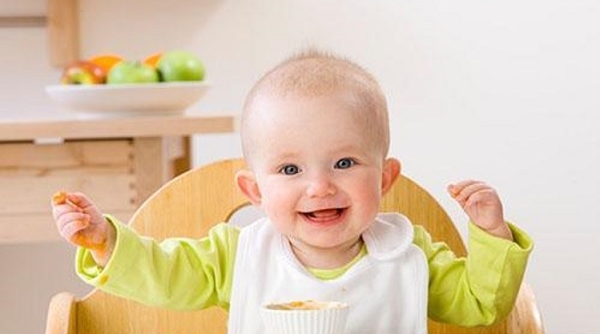 Trẻ biếng ăn, khó tiêu do rối loạn tiêu hóa phải xử lý như thế nào?