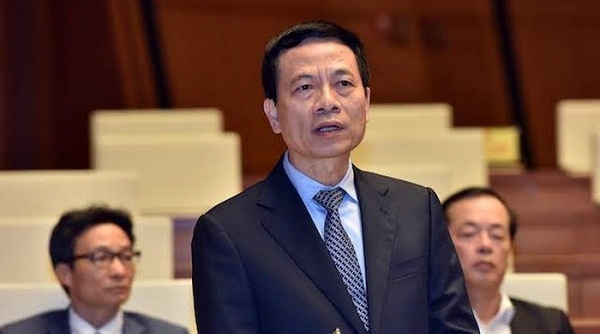 Kỳ họp thứ 8, Quốc hội khóa XIV: Bộ trưởng Nguyễn Mạnh Hùng trả lời chất vấn
