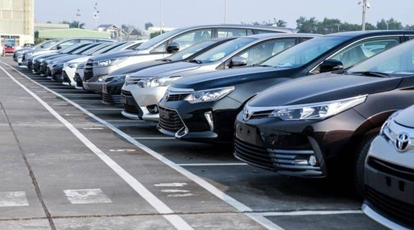 Gần Tết tồn kho hơn 50.000 ô tô, các hãng đua nhau giảm giá