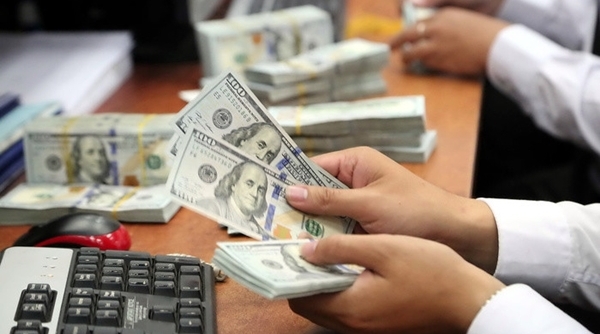 Bỏ quy định đổi một USD ở tiệm vàng bị phạt 90 triệu đồng