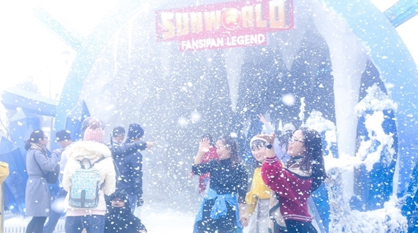 Lên Fansipan tận hưởng mùa đông lãng mạn ở “Xứ sở pha lê - thiên đường tuyết rơi”