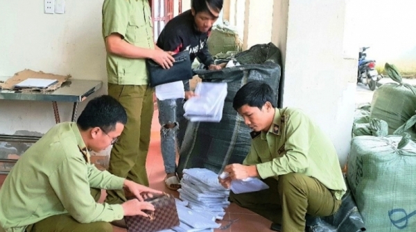 Quảng Bình: Tạm giữ hơn 300 túi xách, ví cầm tay “nhái”
