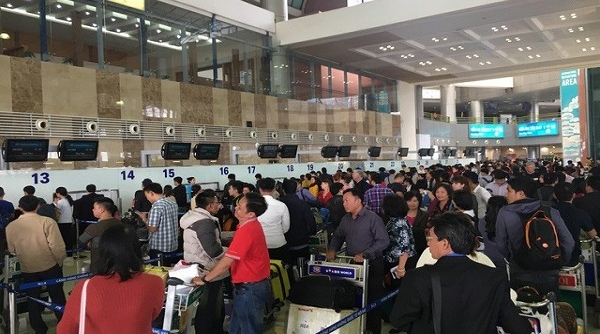 Hôm nay sân bay Nội Bài sẽ đón hơn 2000 hành khách về nước