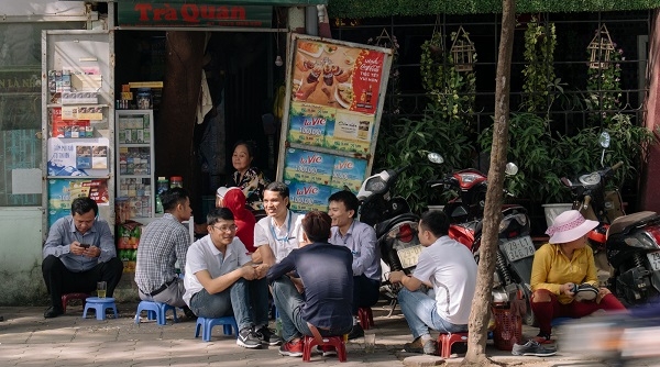 Chủ tịch Hà Nội: Phải dừng toàn bộ quán trà đá vỉa hè