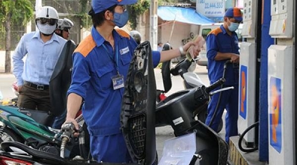 Giá xăng giảm lần thứ 7 liên tiếp