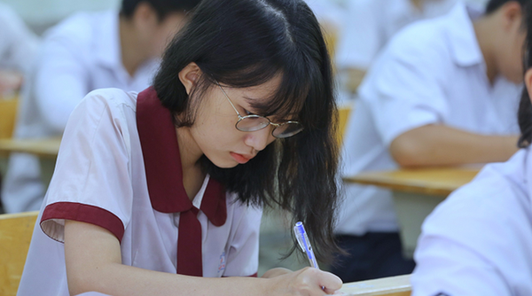 Hà Nội: Công bố lịch 3 đợt khảo sát online cho học sinh lớp 12
