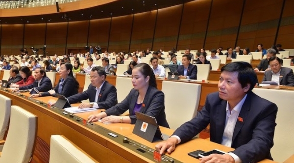 Quốc hội miễn nhiệm Phó thủ tướng Vương Đình Huệ