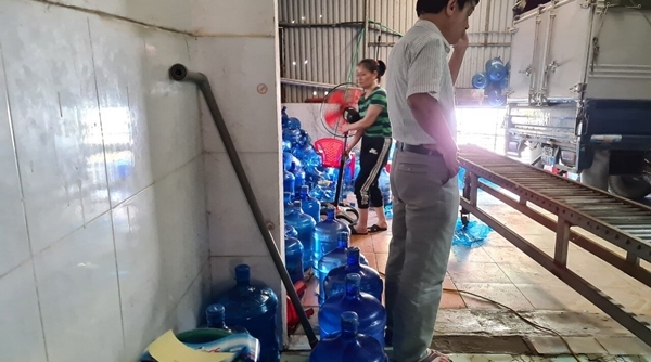 Hải Phòng: Cơ sở sản xuất nước uống đóng bình lấy từ mương nước thải sinh hoạt