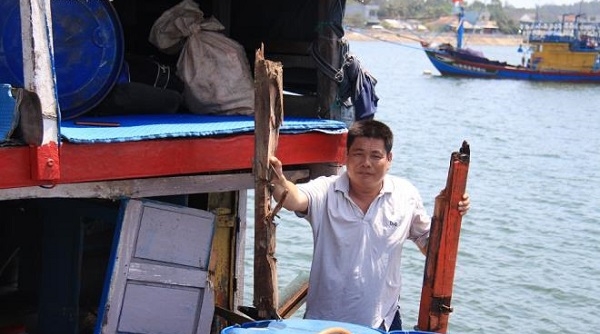 Phản đối lực lượng Hải cảnh Trung Quốc đâm húc, cướp tài sản tàu cá của ngư dân