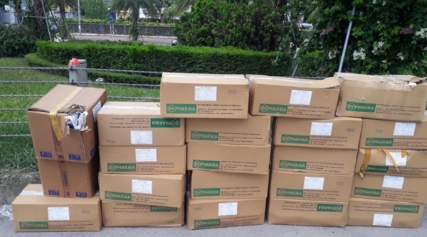 Hà Nội: Gần 20 thùng thuốc tây y hết hạn sử dụng vứt bỏ trên đại lộ Thăng Long
