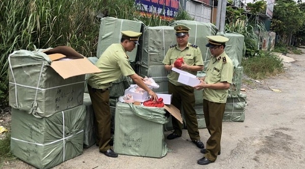 Lào Cai: Phát hiện, tạm giữ gần 600 đôi giày thể thao nhập lậu