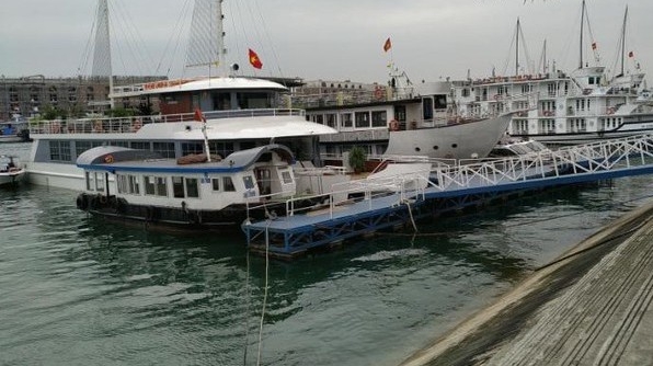 Hơn 100 hộ kinh doanh tàu du lịch Quảng Ninh xin tạm dừng hoạt động