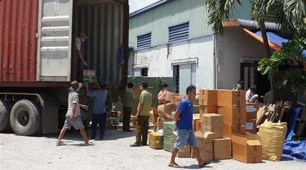 TP. HCM: Triệt phá kho hàng có dấu hiệu nhập lậu quy mô lớn