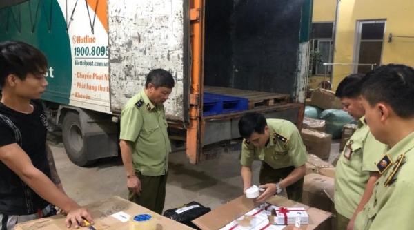 Lạng Sơn: Thu giữ hàng nghìn sản phẩm nhập lậu trên xe chuyển phát nhanh của Viettel Post