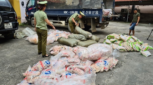 Hà Giang: Tịch thu hơn 1,1 tấn sủi cảo, chả cá không rõ nguồn gốc