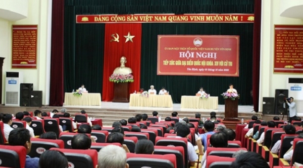 Phó Chủ tịch Quốc hội Uông Chu Lưu tiếp xúc cử tri tại Thanh Hóa