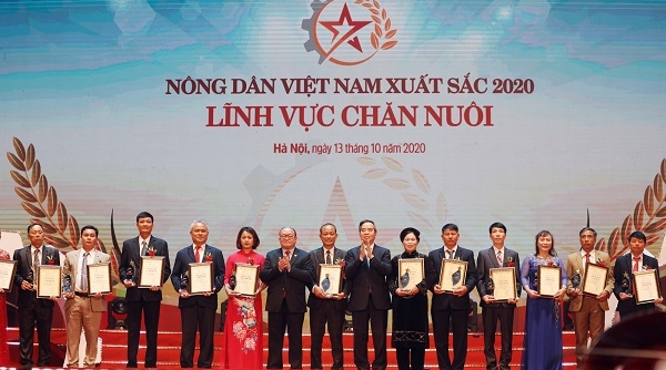 Tôn vinh 63 nông dân Việt Nam xuất sắc 2020
