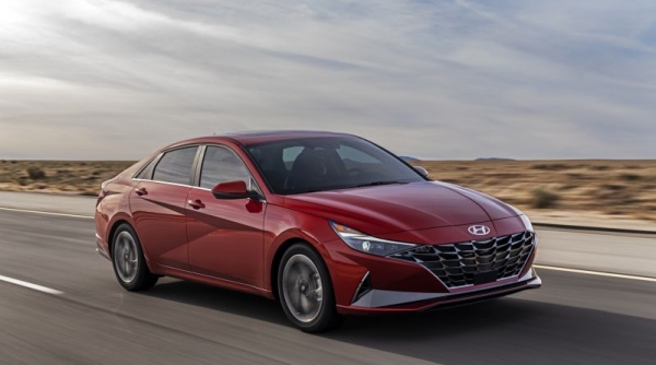 Hyundai Elantra 2021 chốt giá từ 19.650 USD
