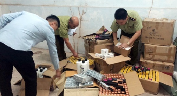 Quảng Ninh: Thu giữ hơn 1.200 sản phẩm mỹ phẩm nhập lậu