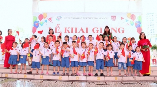 Hàng trăm phụ huynh, giáo viên viết đơn kiến nghị đề nghị Giải quyết cho hơn 1.000 học sinh có chỗ học ổn định