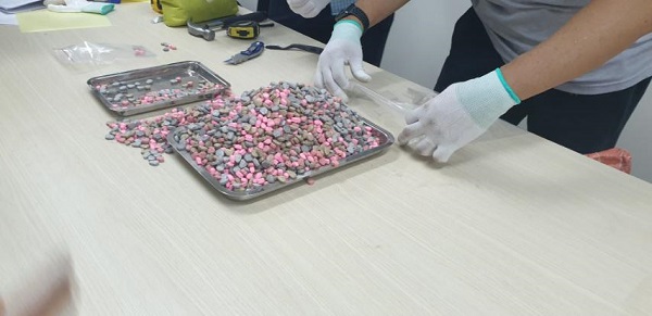 Cục Hải Quan TP.HCM thu giữ hơn 20,5kg ma túy trong kiện hàng gửi đi Úc