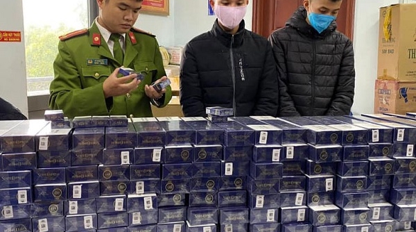 Hà Nội: Triệt phá đường dây buôn bán 10.700 bao thuốc lá điếu nhập lậu