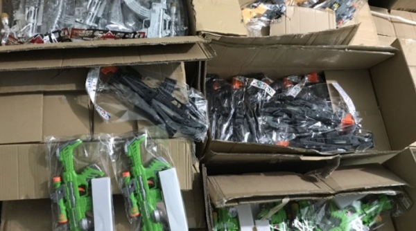 Quảng Bình: Thu giữ hơn 25.000 khẩu súng nhựa nguy hại cho trẻ em