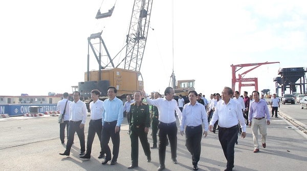 Phó Thủ tướng Trương Hòa Bình thăm và làm việc tại cảng quốc tế Long An