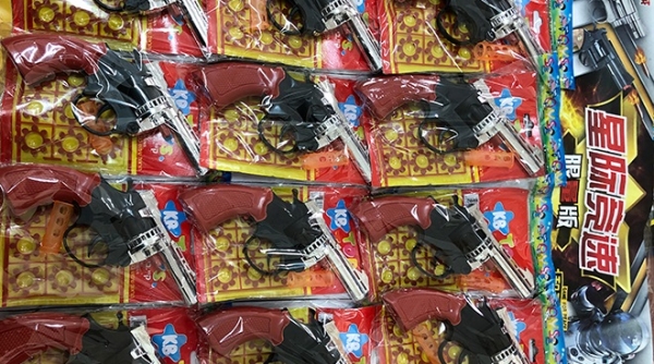 Lào Cai: Bắt giữ gần 2.000 khẩu súng đồ chơi