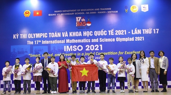 Đoàn học sinh Việt Nam giành 2 HCV Olympic Toán và Khoa học quốc tế