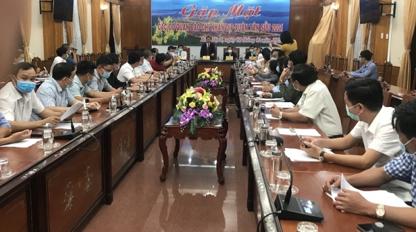 Bình Định: Chủ tịch UBND tỉnh Nguyễn Phi Long gặp mặt, chúc Tết các nhà báo, cơ quan báo chí
