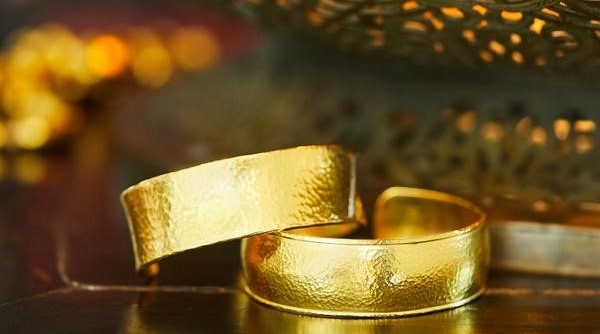 Giá vàng hôm nay 8/3: Vàng SJC rớt thảm - Sức mua vàng trang sức hưởng lợi trong ngày 8/3