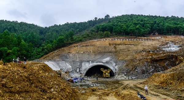 Thanh Hóa: Huy động thêm máy móc, thiết bị, nhân sự để đảm bảo tiến độ cao tốc Bắc - Nam