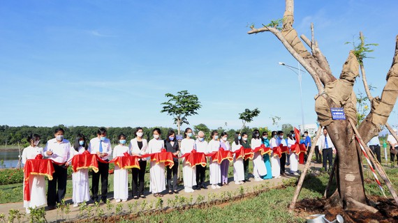 Bình Phước: Khánh thành Công viên Hồ Suối Cam và trồng cây nhân kỷ niệm 131 năm ngày sinh Chủ tịch Hồ Chí Minh