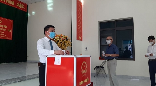 Thanh Hóa: Bí thư Tỉnh ủy Đỗ Trọng Hưng tham gia bỏ phiếu bầu cử ĐBQH khóa XV và HĐND các cấp nhiệm kỳ 2021-2026