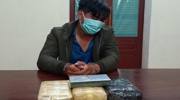 Nghệ An: Bắt giữ gã đàn ông mua bán trái phép chất ma túy xuyên quốc gia