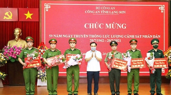 Lạng Sơn: Trao thưởng nóng các lực lượng chức năng triệt phá thành công 2 vụ án lớn