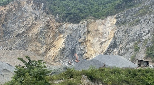 Lào Cai: Tạm dừng hoạt động khai thác khoáng sản tại mỏ đá thôn Bản Cầm