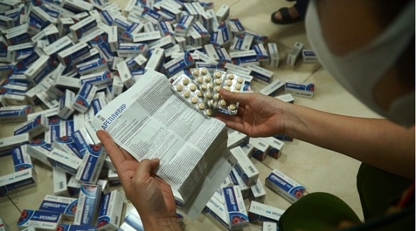 Hà Nội: Thu giữ gần 500 hộp thuốc điều trị Covid-19 không hóa đơn chứng từ